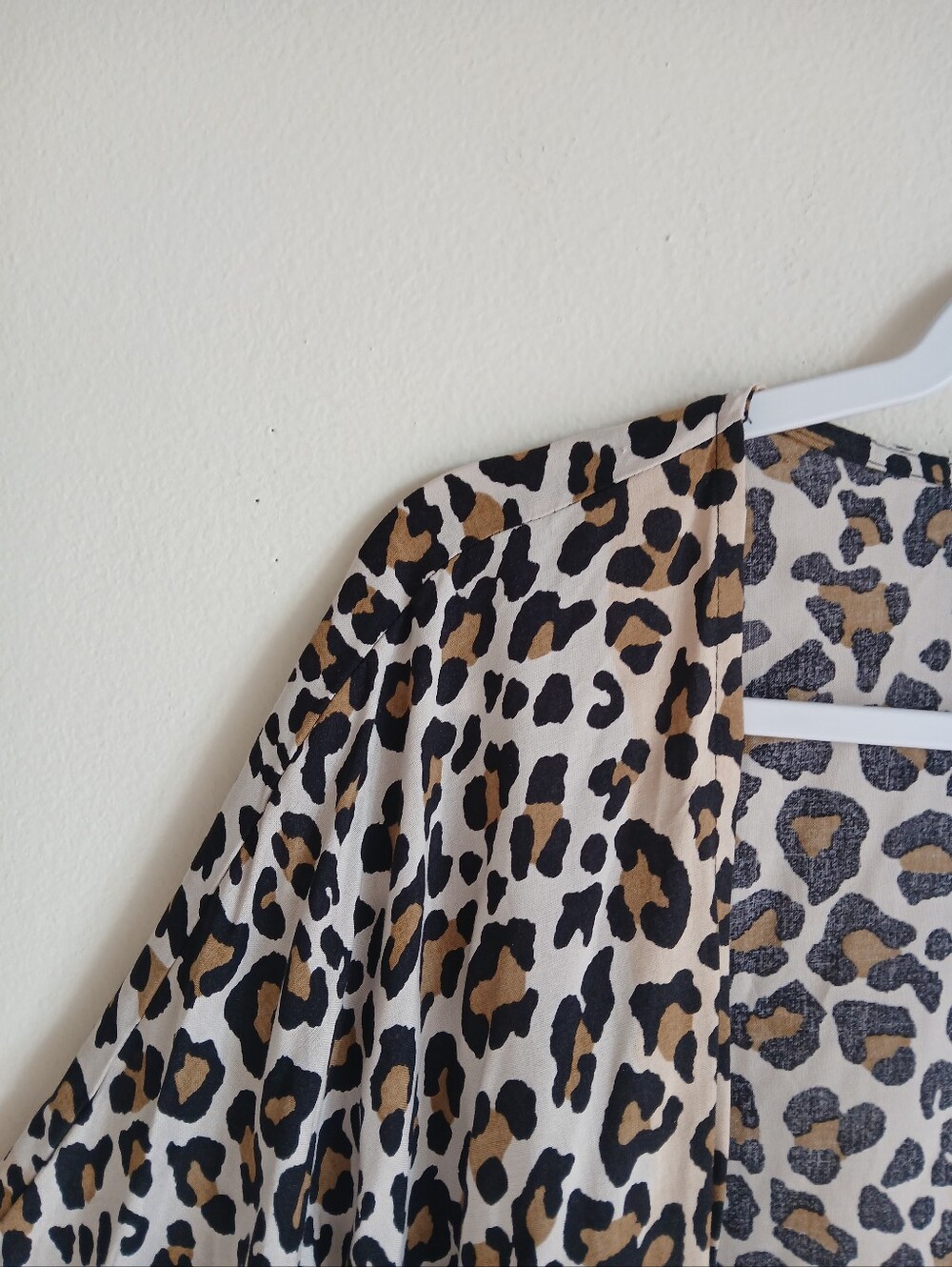 Angie Animal Print Open Kimono Top Size 2X NWT - Picture 5 of 11